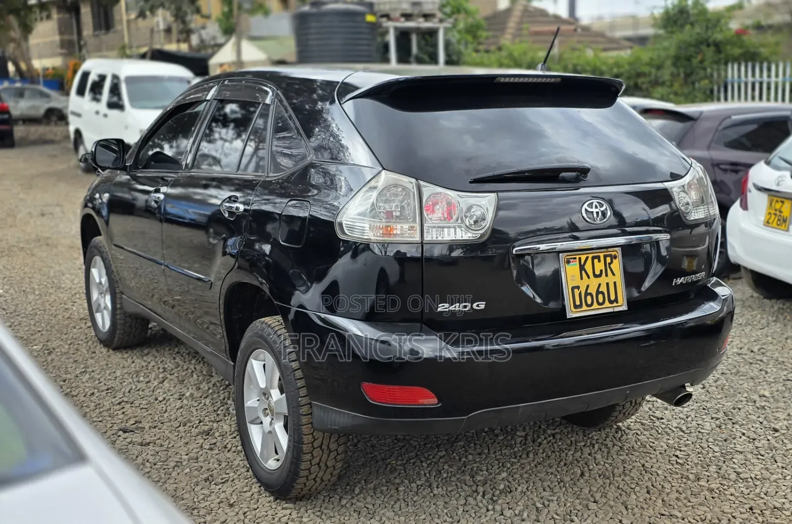 Toyota Harrier 2011
