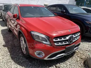Mercedes-Benz GLA-Class 2019 Burgundy