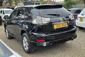 Toyota Harrier 2012