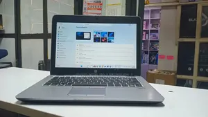Laptop HP EliteBook 820 G3 4GB Intel Core i5 SSD 128GB