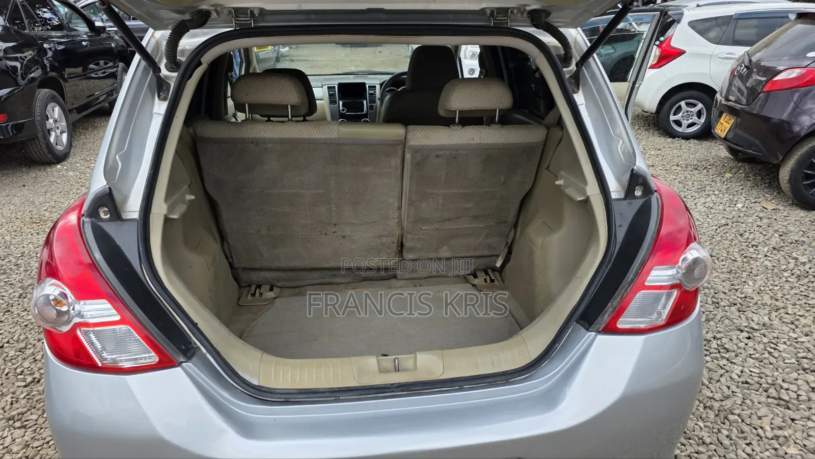 Nissan Tiida 2010 Gray