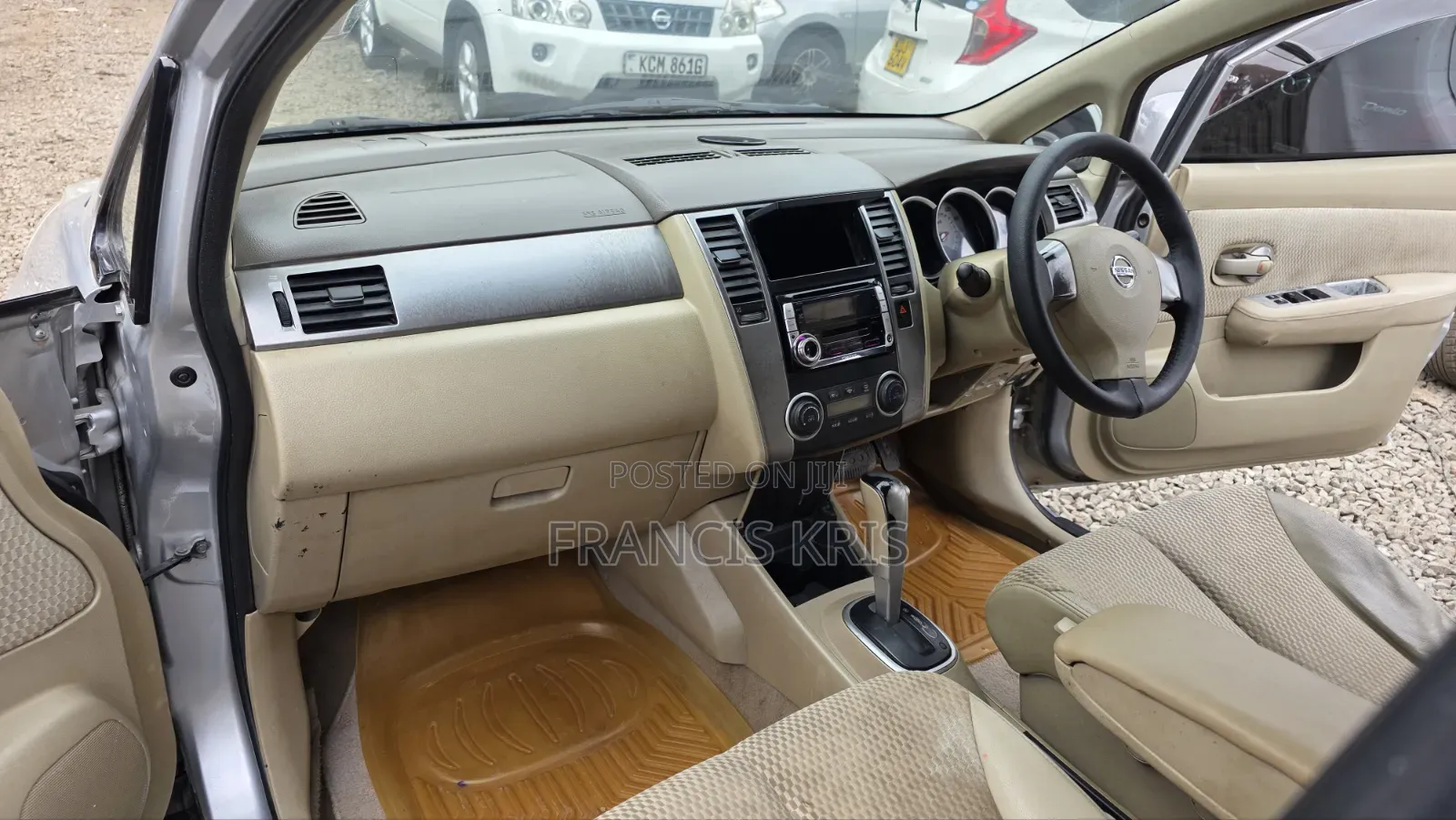 Nissan Tiida 2010 Gray
