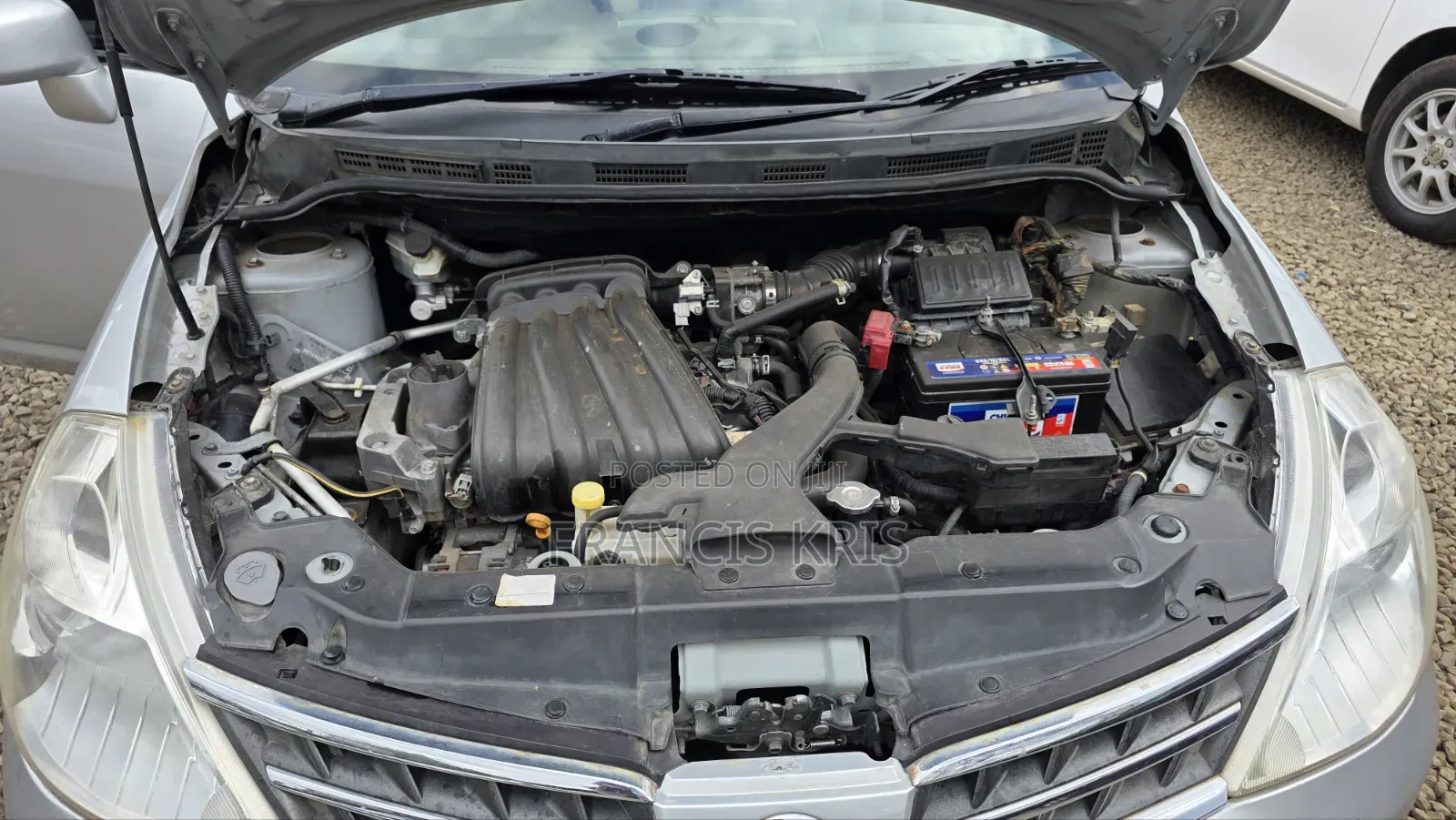 Nissan Tiida 2010 Gray