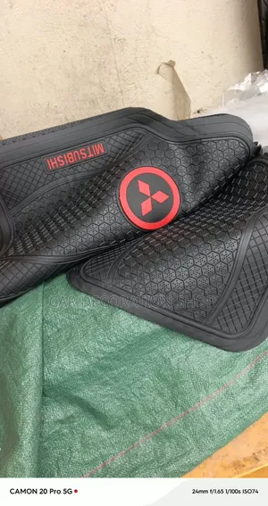 Universal Fit All Weather Rubber Mitsubishi Floor Mats 5 Seater Car