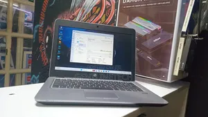 Laptop HP EliteBook 820 G3 4GB Intel Core i5 SSD 128GB