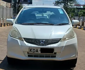 Honda Fit 2013 Pearl