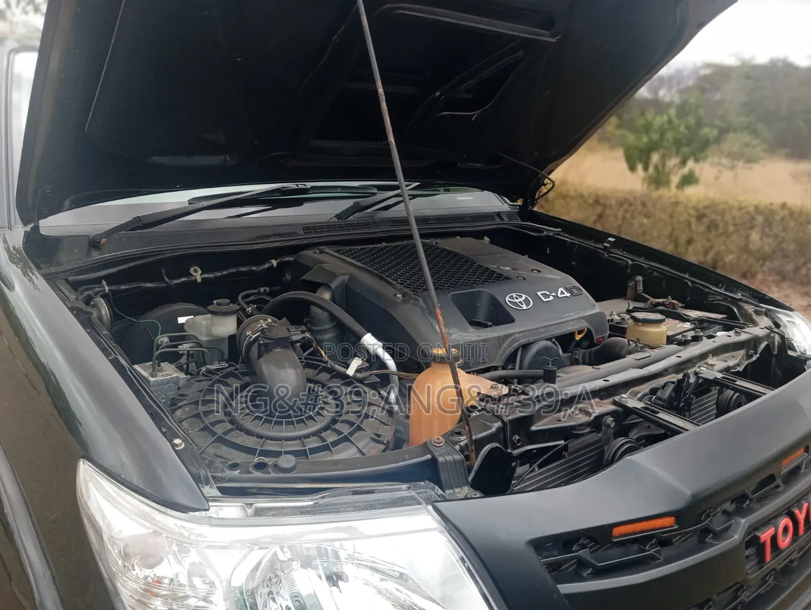 Toyota Hilux 2010 Black