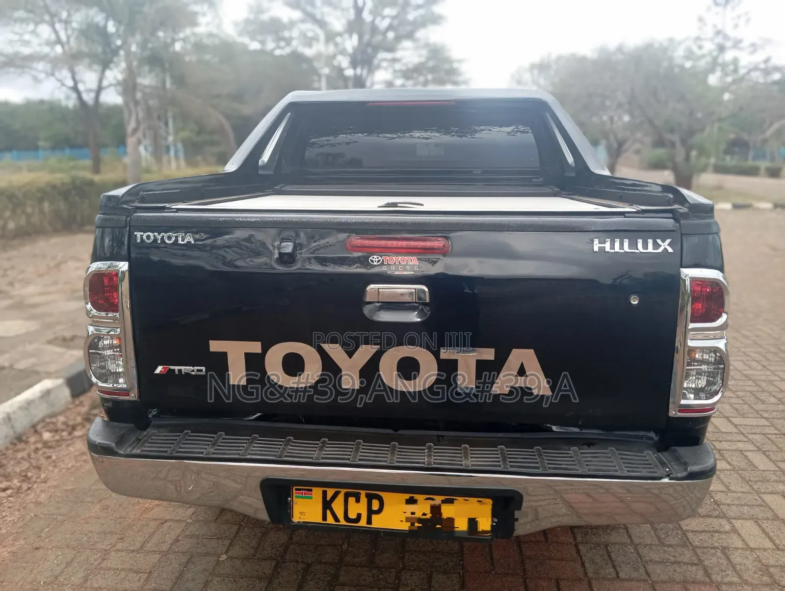 Toyota Hilux 2010 Black