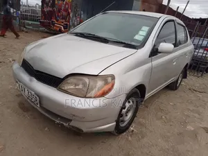 Toyota Platz 2005 Silver