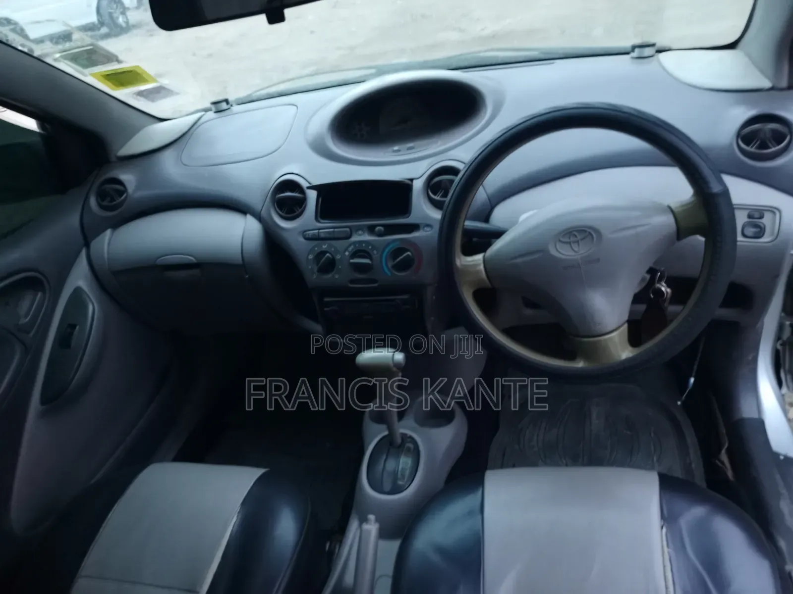 Toyota Platz 2005 Silver