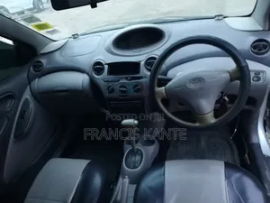 Toyota Platz 2005 Silver