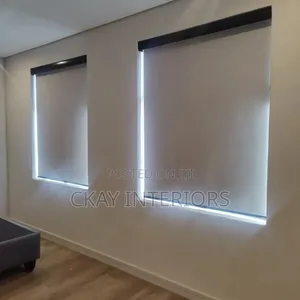 Full Window Coverage a Single Flip Horizontal Roller Blinds