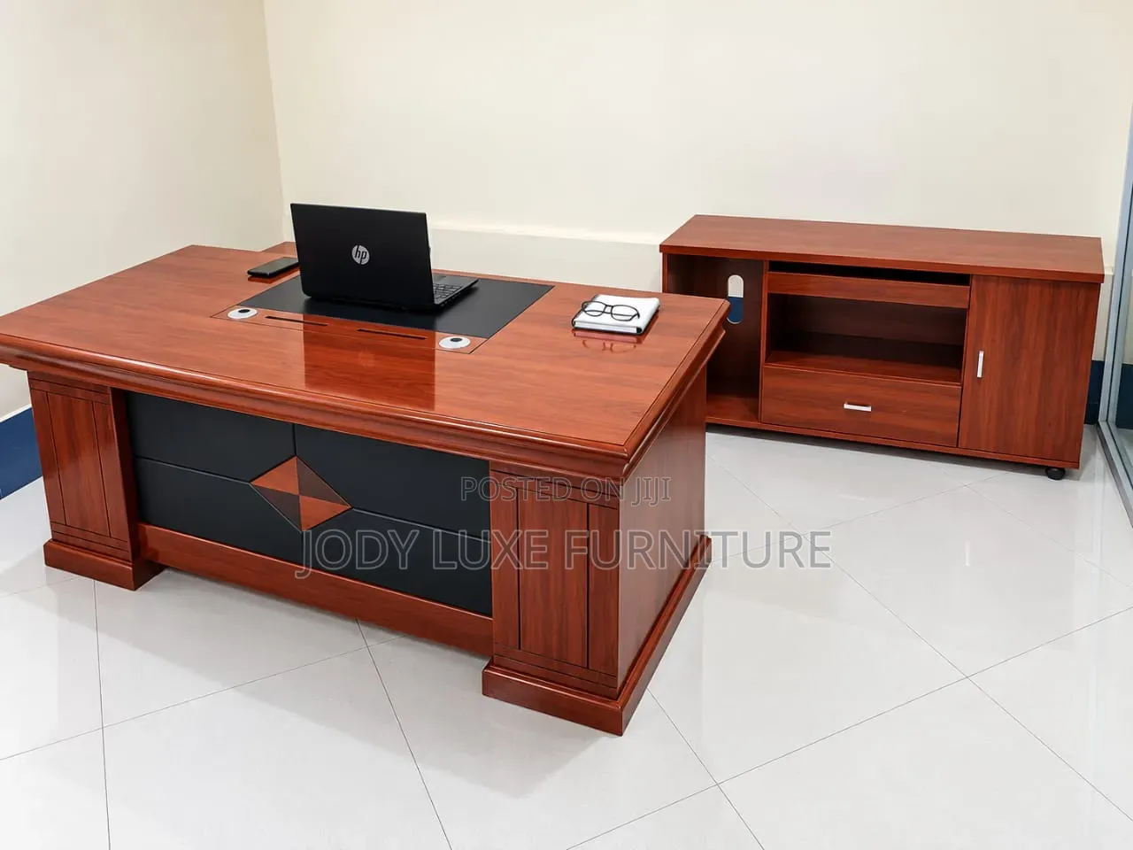 H4 Executive Desk With Drawer