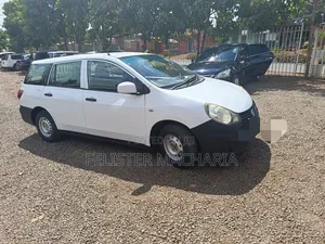 Nissan Advan 2014 White