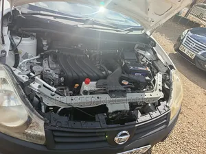 Nissan Advan 2014 White