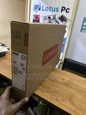 New Laptop Lenovo Ideapad 3 16GB Intel Core i5 SSD 512GB