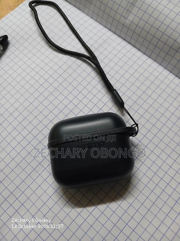 Oraimo Earbuds - main view
