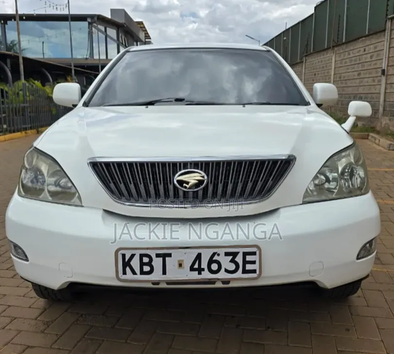 Toyota Harrier 2005 White