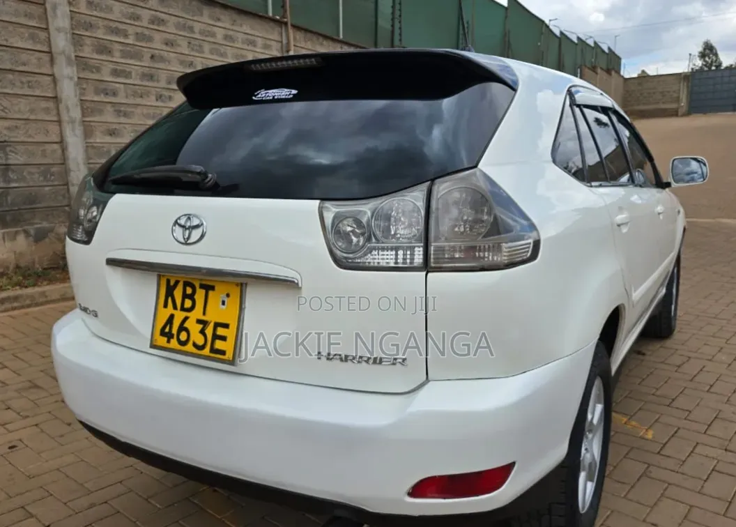 Toyota Harrier 2005 White