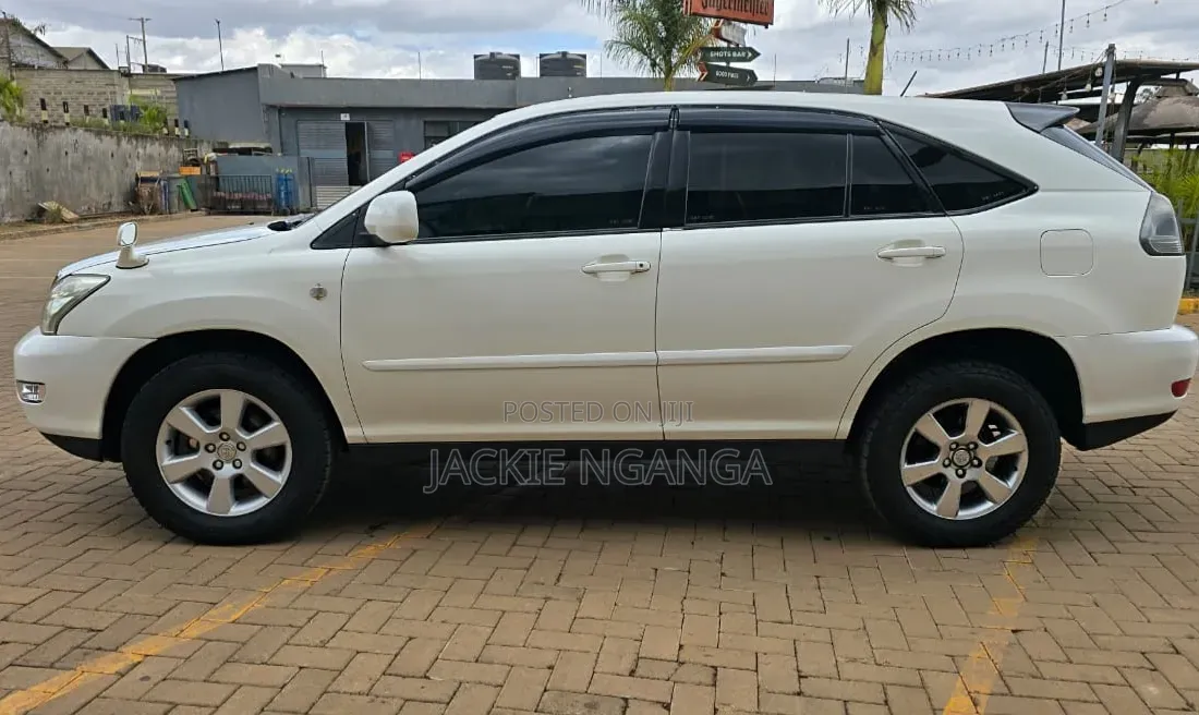 Toyota Harrier 2005 White