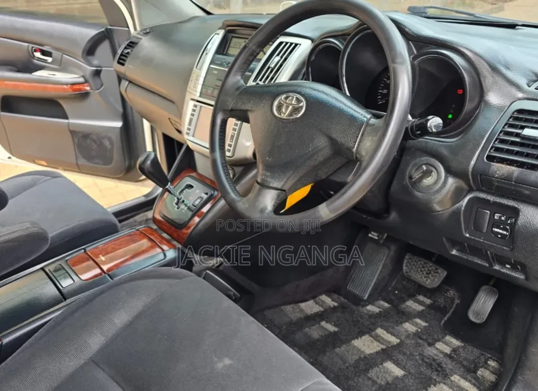 Toyota Harrier 2005 White