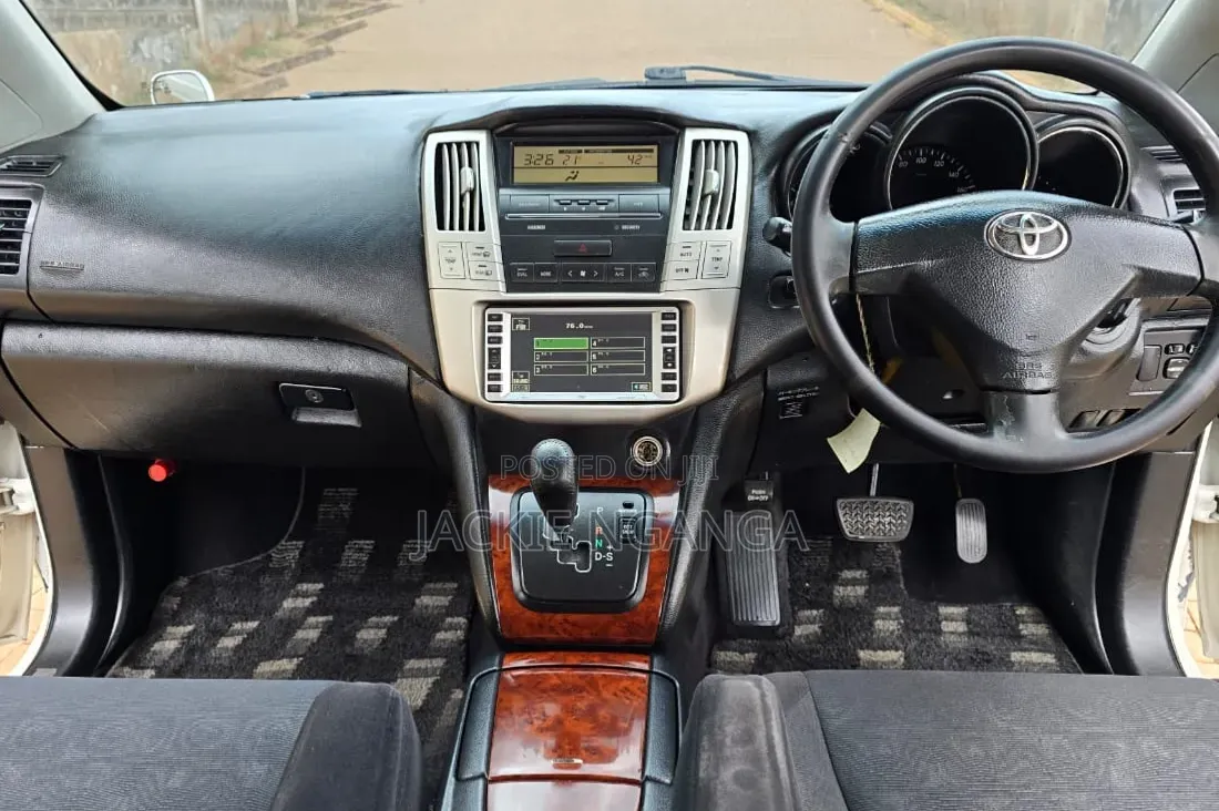 Toyota Harrier 2005 White