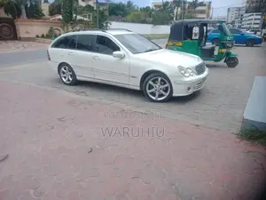 Mercedes-Benz C200 2007 White