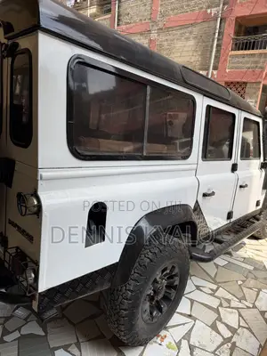 Land Rover Defender 110 2.5 TD5 2007 White