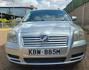 Toyota Avensis 2006 Silver