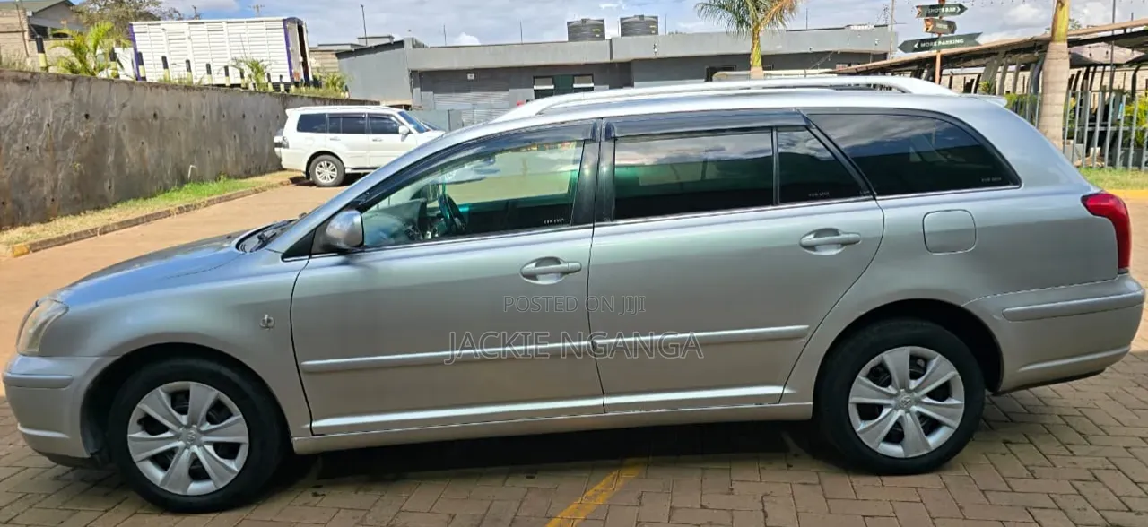 Toyota Avensis 2006 Silver