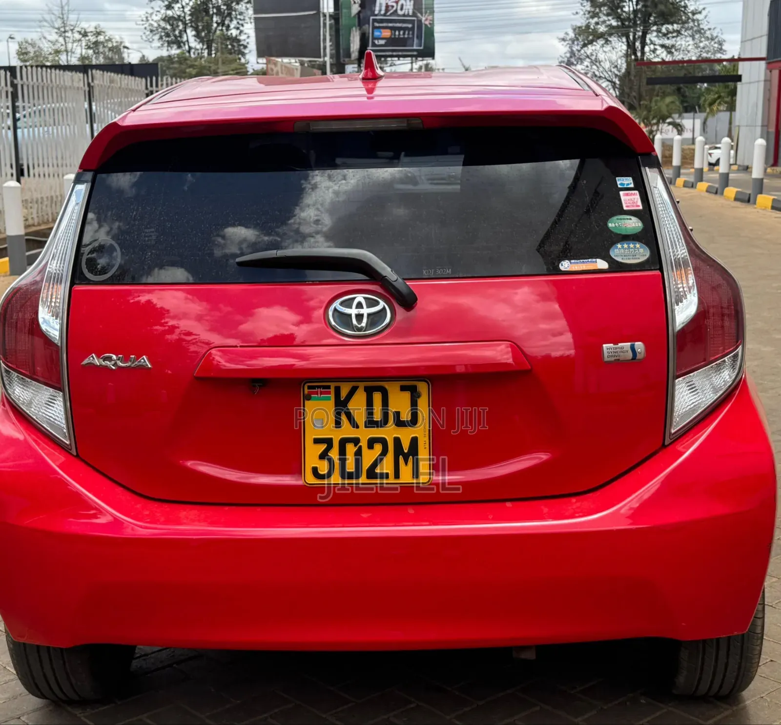 Toyota Auris 2015 Red