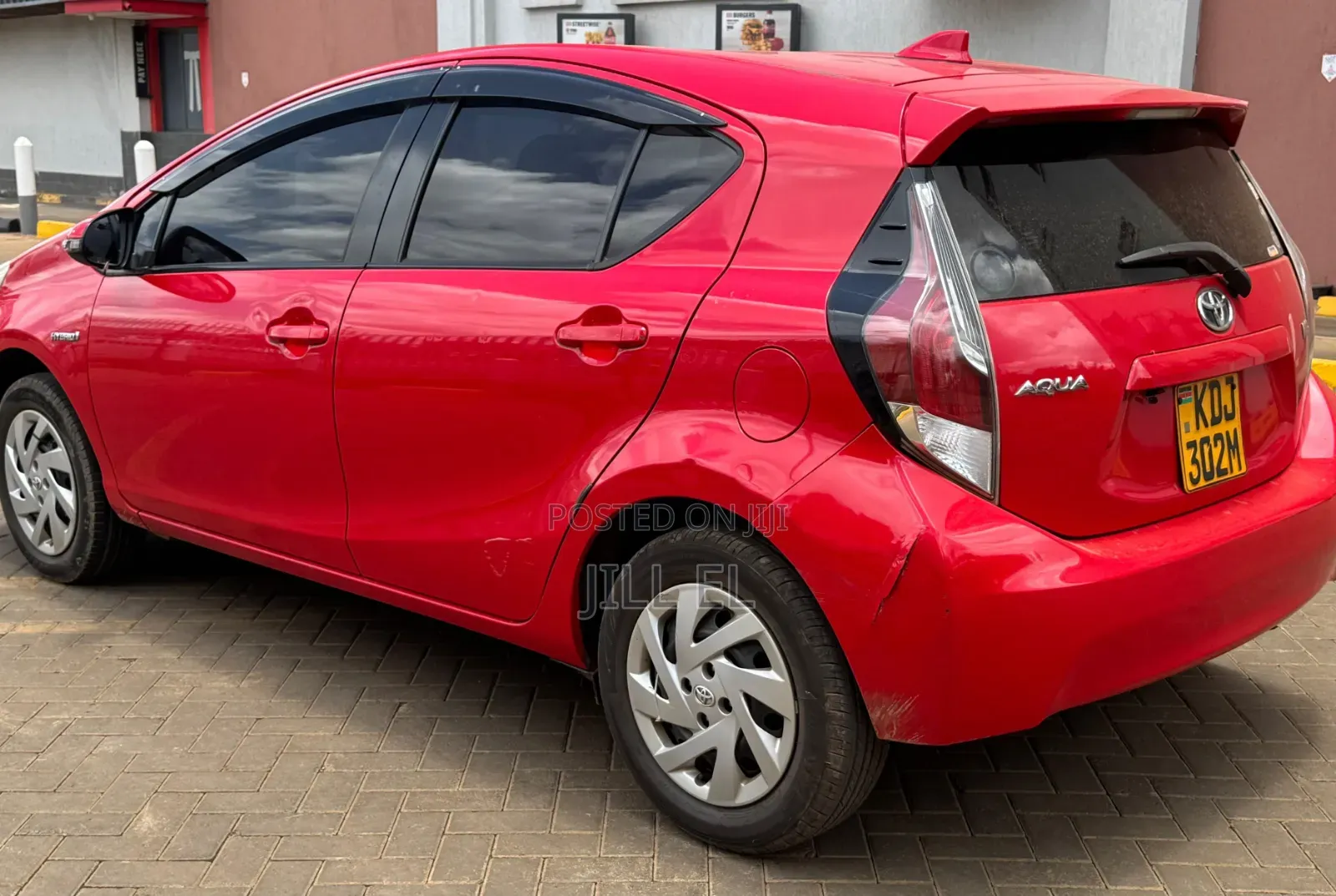 Toyota Auris 2015 Red
