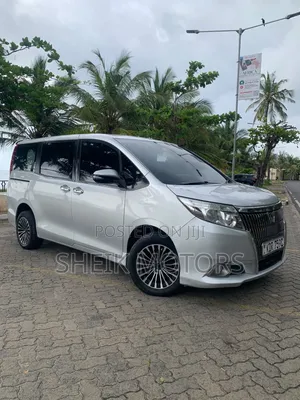 Toyota Esquire 2016 Silver