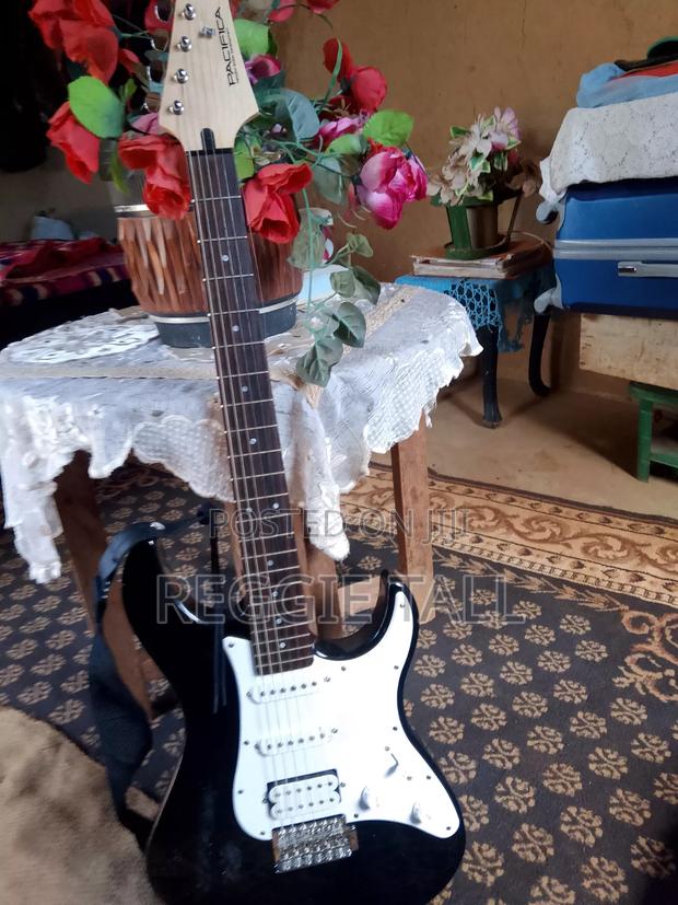 Electric Guitar - main view
