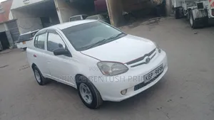 Toyota Platz 2005 White
