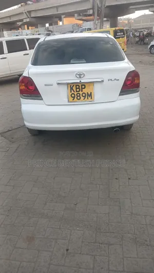 Toyota Platz 2005 White
