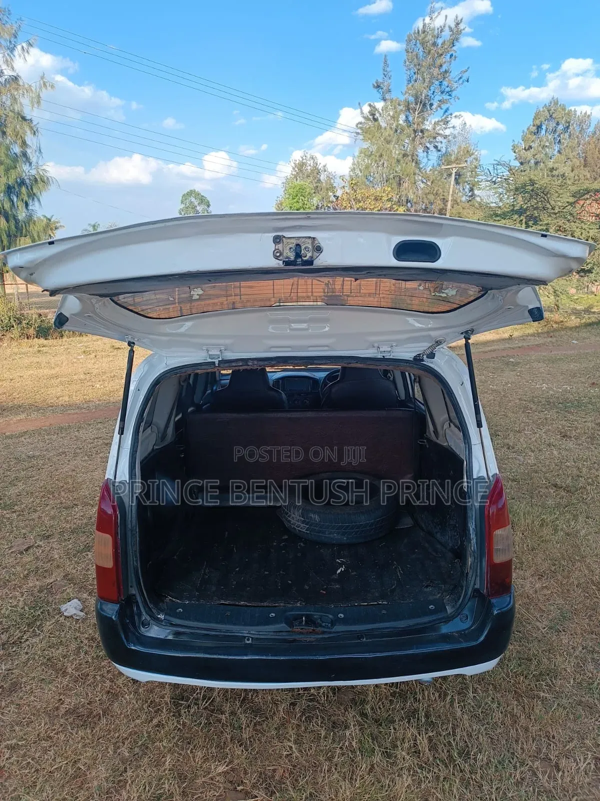 Toyota Platz 2005 White