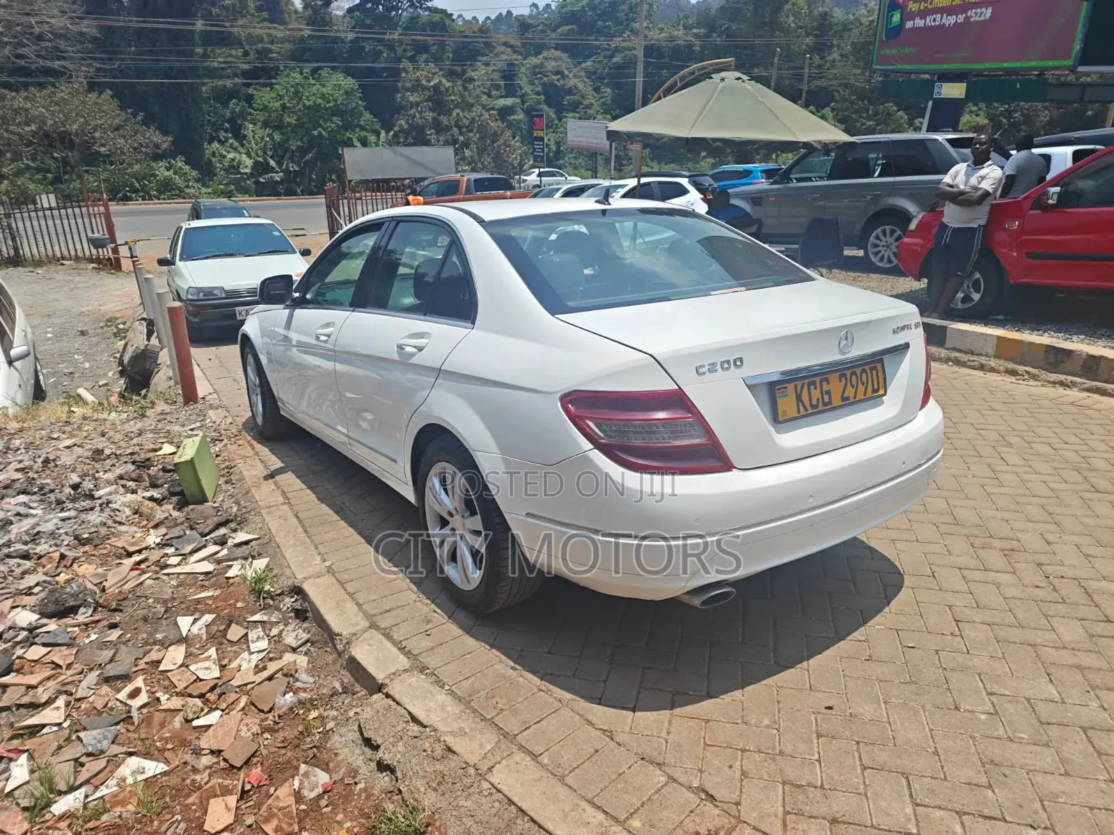 Mercedes-Benz C200 2009 White