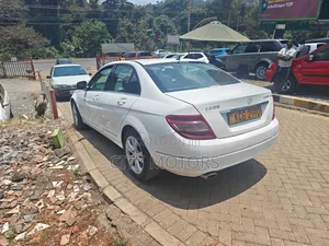 Mercedes-Benz C200 2009 White