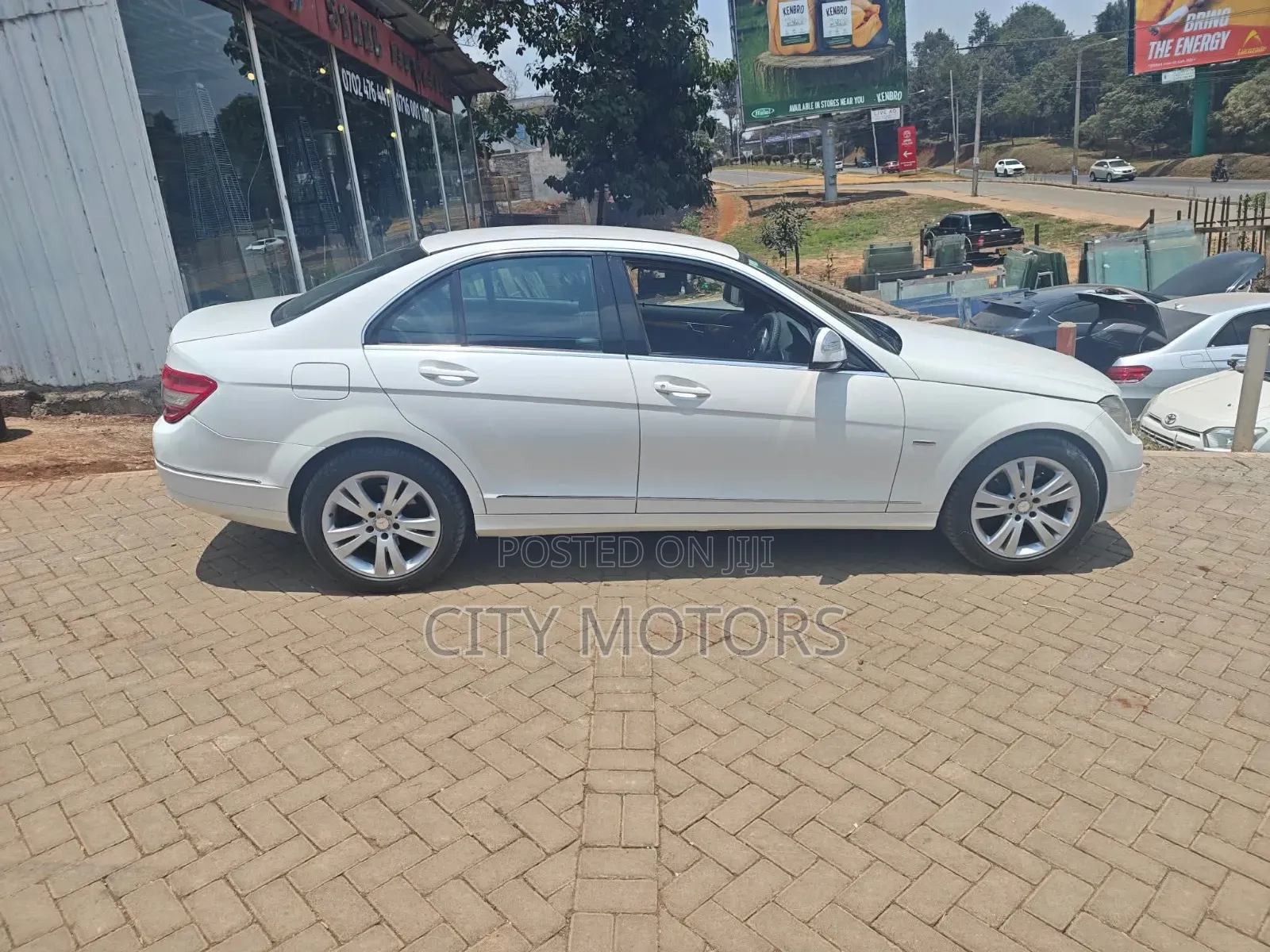 Mercedes-Benz C200 2009 White
