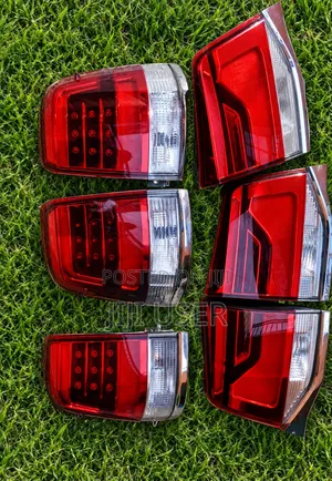 Toyota LC 200 V8 Tail Lights