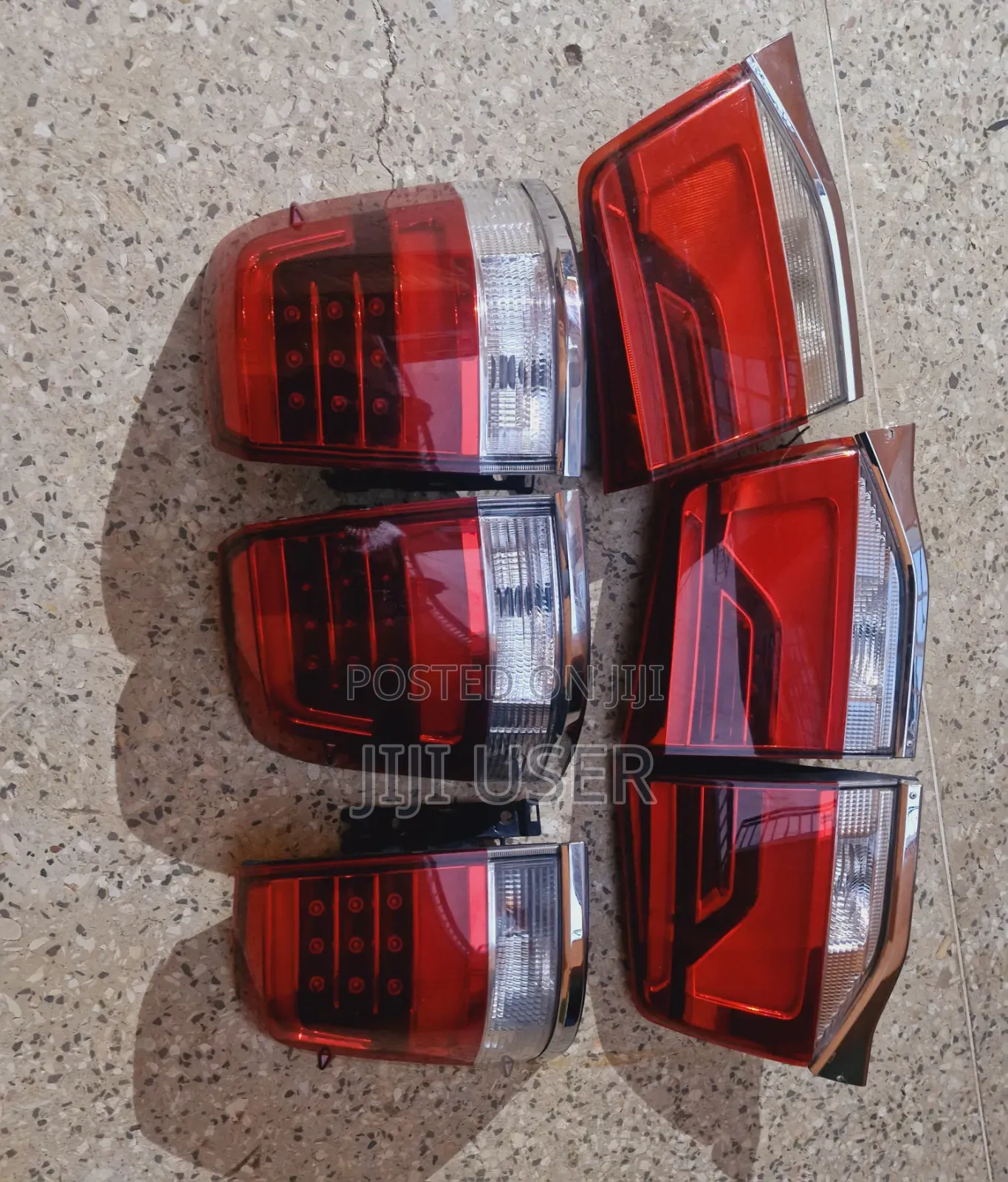 Toyota LC 200 V8 Tail Lights