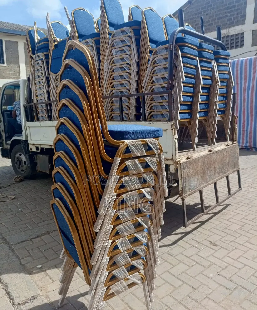 Bunquet/Conference Chair