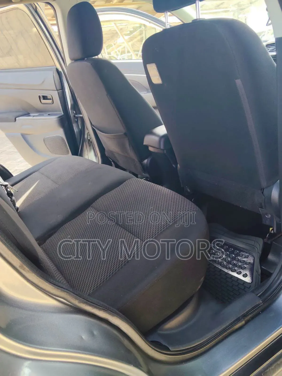 Mitsubishi RVR 2015 Silver