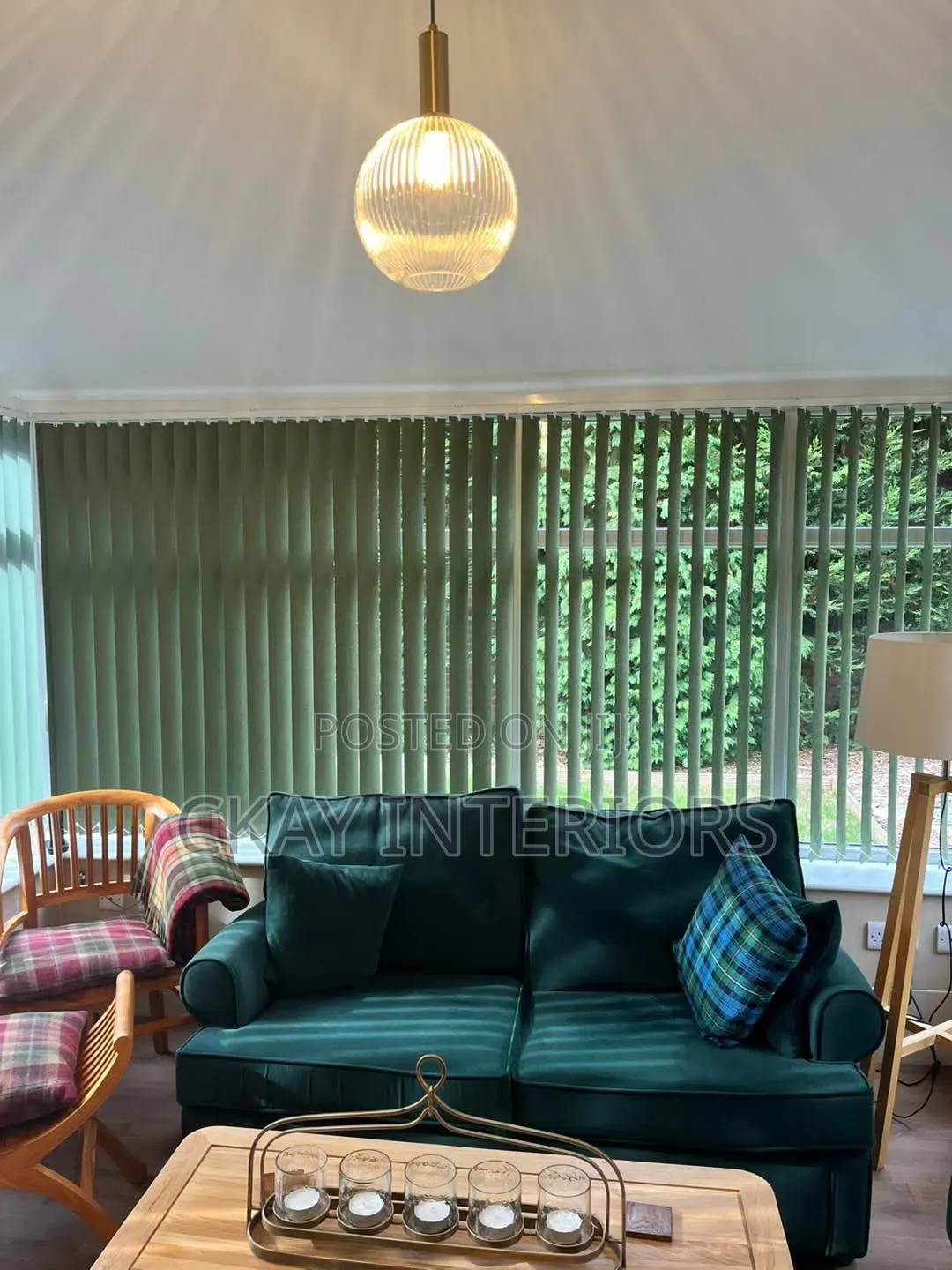 Let Your Décor Come Full Circle With Green Vertical Blinds