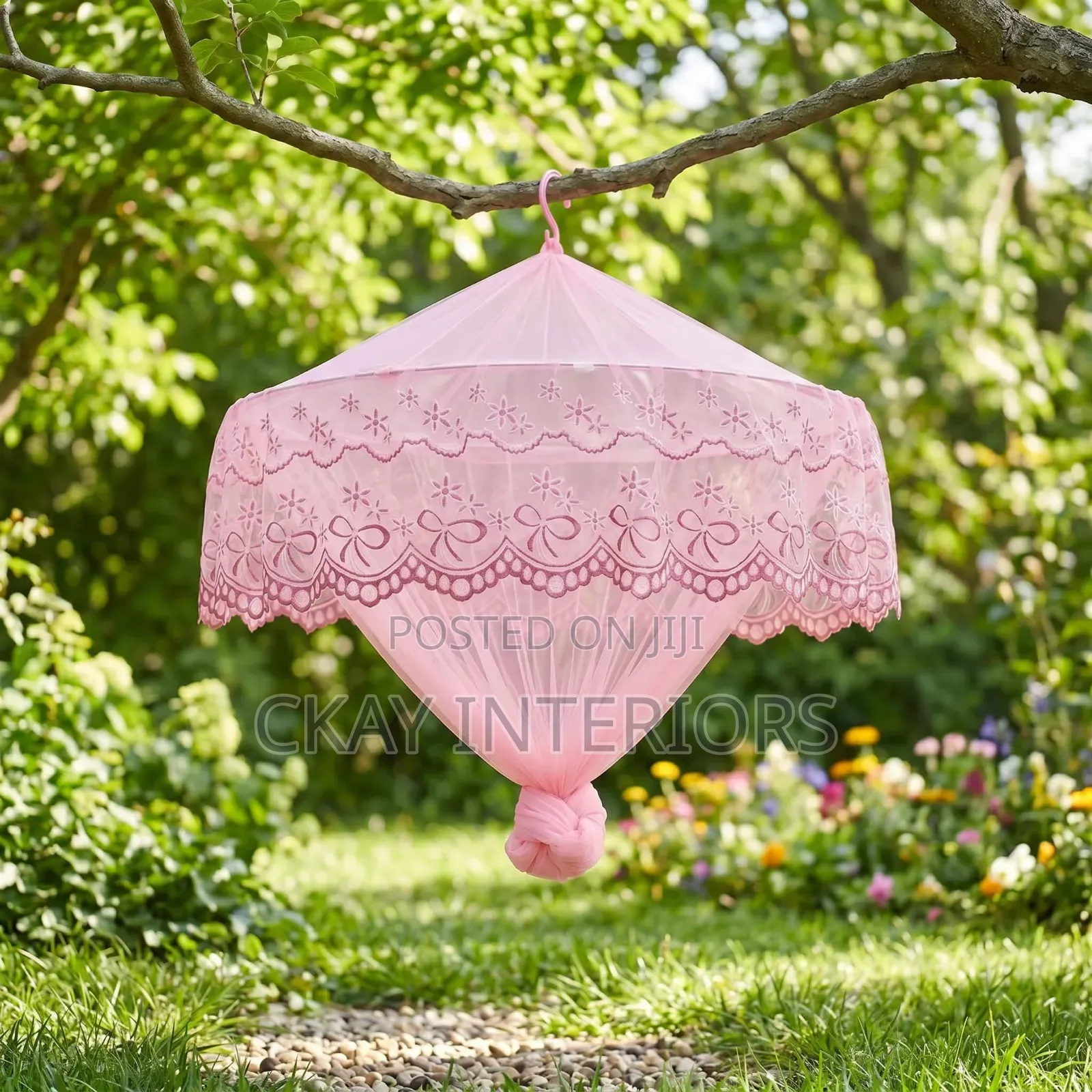 Your Bedtime Routine Deserves a Little Extra Protection With Round Net