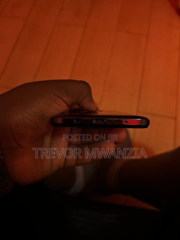 Tecno Spark 8 64 GB Blue - thumbnail 3