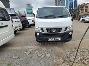 Nissan Caravan (Urvan) 2014 White