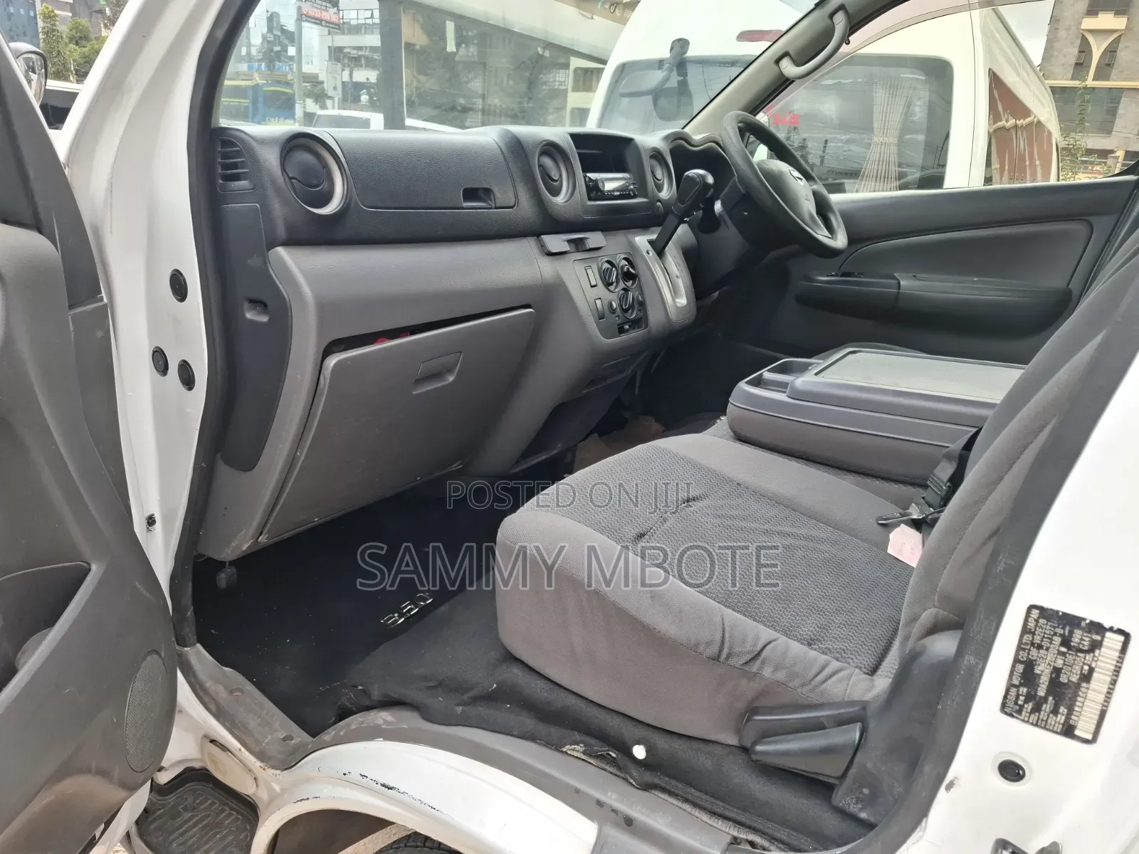 Nissan Caravan (Urvan) 2014 White