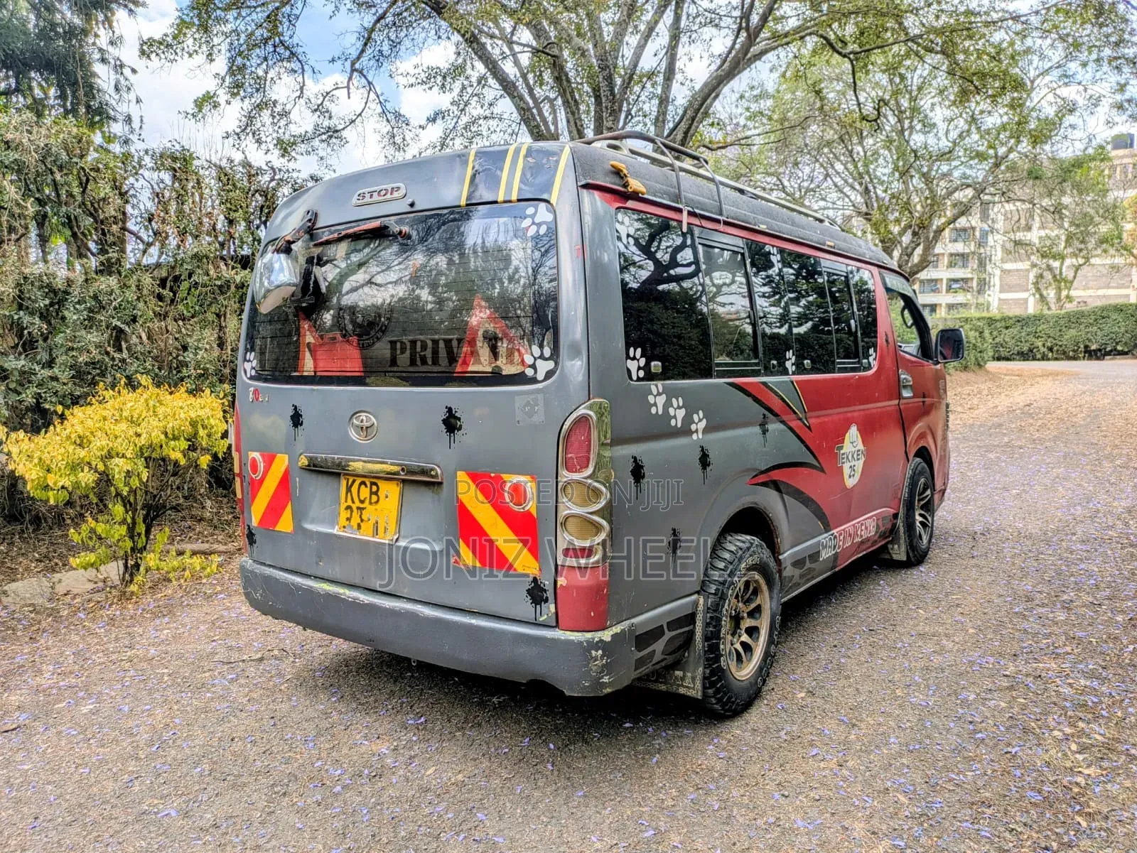 Toyota HiAce 2007 Red